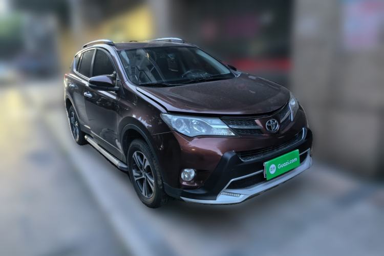 Used Toyota RAV4 2015 2.0L CVT Four-Wheel Drive New Edition Front Right 45 Deg