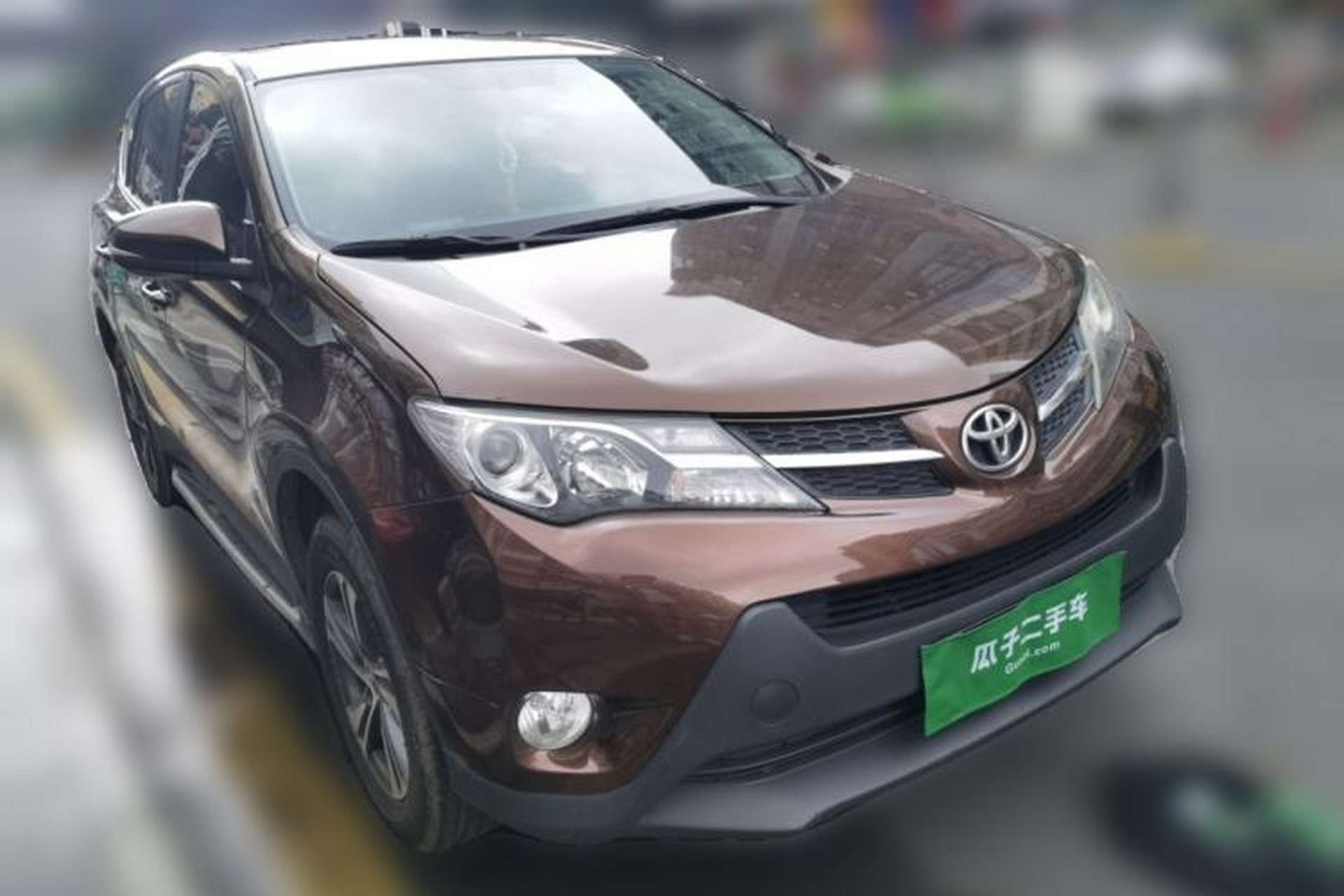 Used Toyota RAV4 2015 2.0L CVT Two-Wheel Drive Urban Edition Front Right 45 Deg