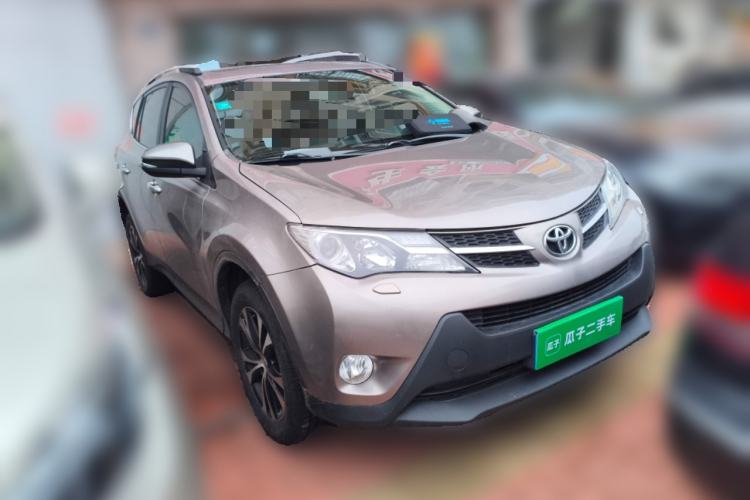 Used Toyota RAV4 2015 2.5L Automatic 4x4 Elite Edition Front Right 45 Deg