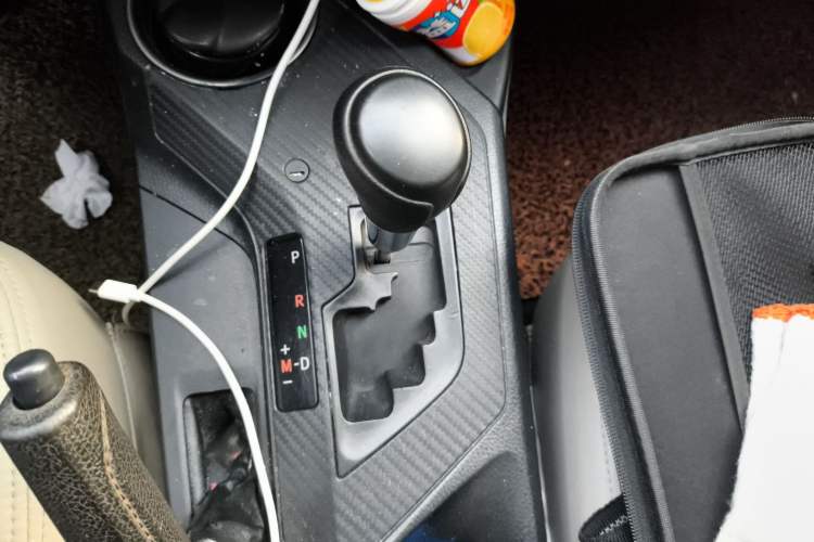 Used Toyota RAV4 2015 2.0L CVT Two-Wheel Drive Fashion Edition Gear Lever
