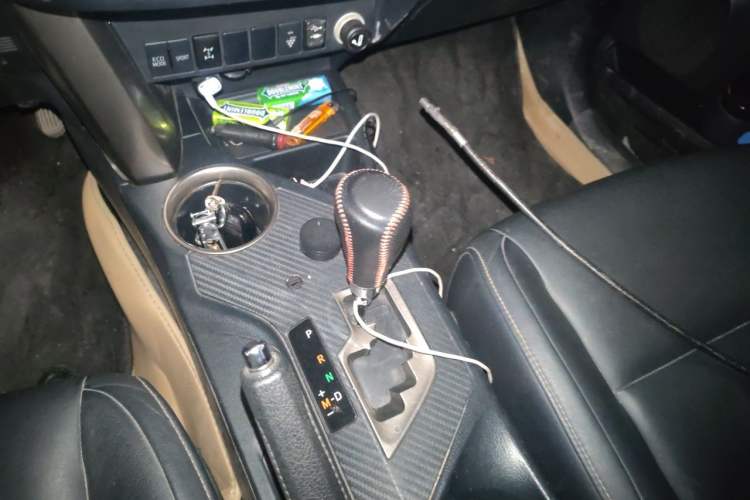 Used Toyota RAV4 2015 2.0L CVT Four-Wheel Drive New Edition Gear Lever