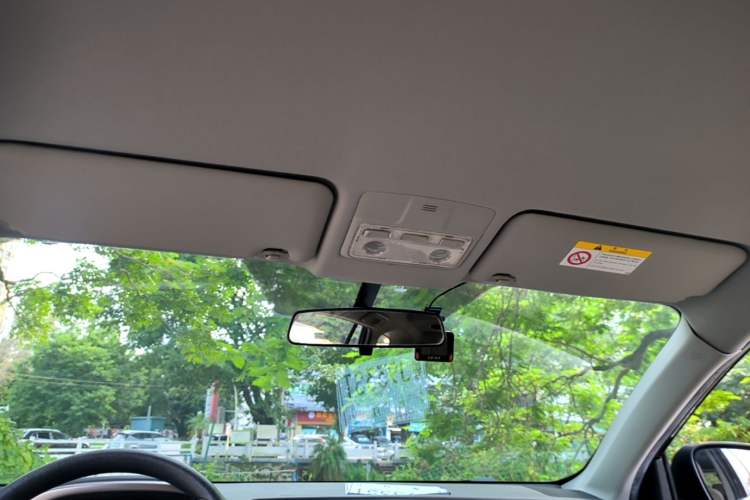 Used Toyota RAV4 2015 2.0L CVT Two-Wheel Drive Urban Edition Headliner