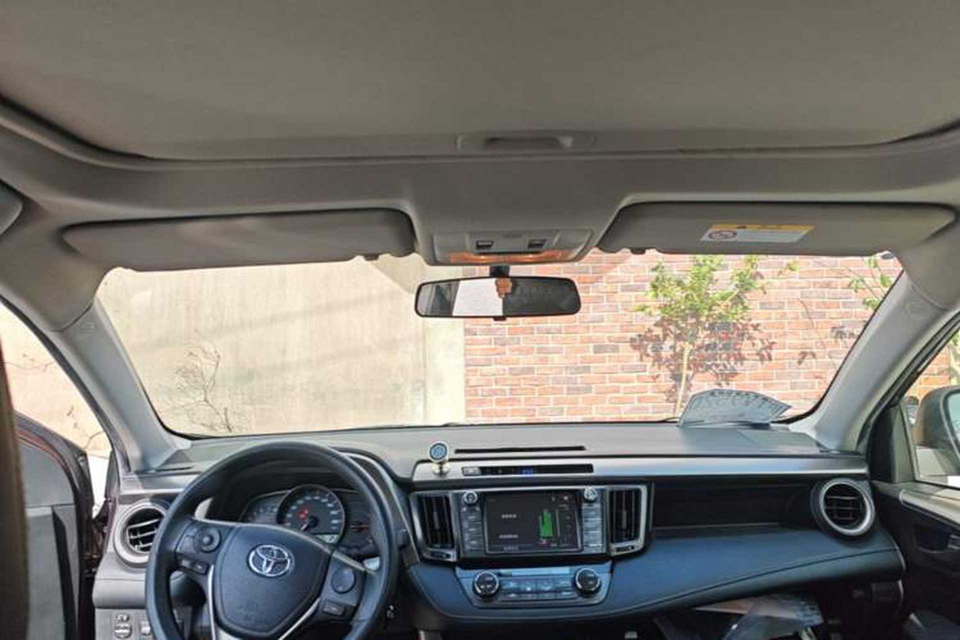 Used Toyota RAV4 2015 2.0L CVT Two-Wheel Drive Fashion Edition Headliner