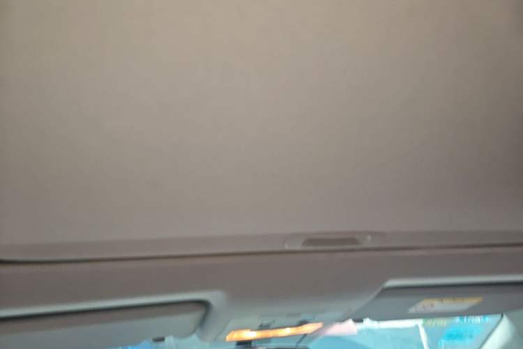 Used Toyota RAV4 2015 2.0L CVT Two-Wheel Drive Fashion Edition Headliner