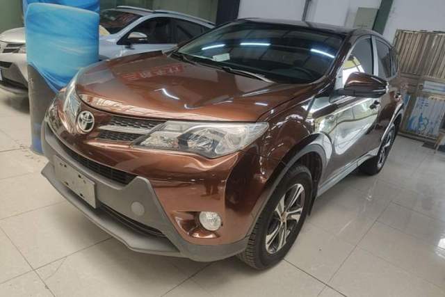 Used Toyota RAV4 2015 2.0L CVT Two-Wheel Drive Fashion Edition