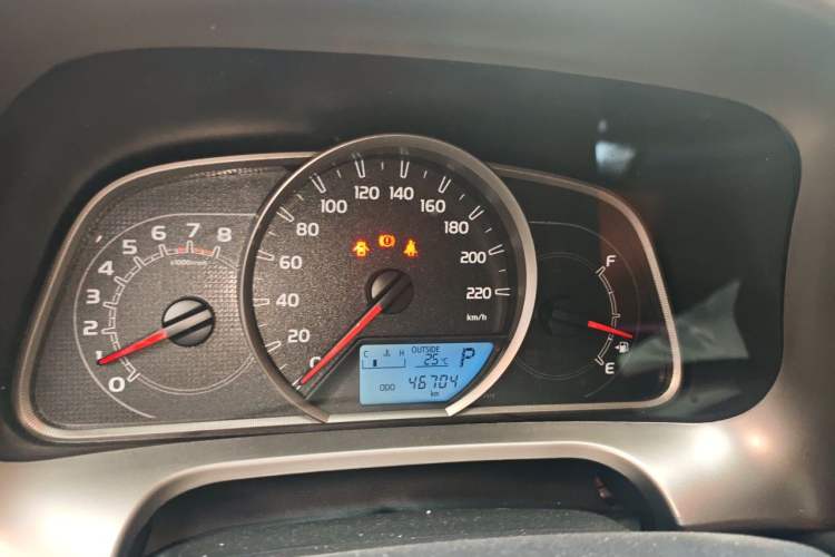 Used Toyota RAV4 2015 2.0L CVT Two-Wheel Drive Fashion Edition Instrument Cluster