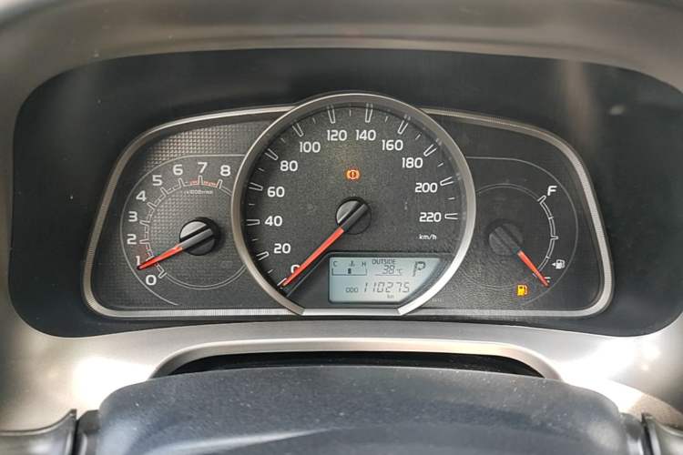 Used Toyota RAV4 2015 2.0L CVT Two-Wheel Drive Fashion Edition Instrument Cluster