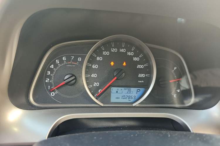 Used Toyota RAV4 2015 2.0L CVT Two-Wheel Drive Fashion Edition Instrument Cluster
