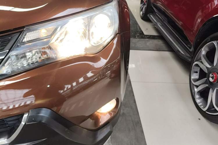 Used Toyota RAV4 2015 2.0L CVT Two-Wheel Drive Fashion Edition Left Front Headlight