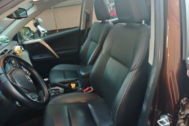 Used Toyota RAV4 2015 2.5L Automatic 4x4 Elite Edition Left Front Seat