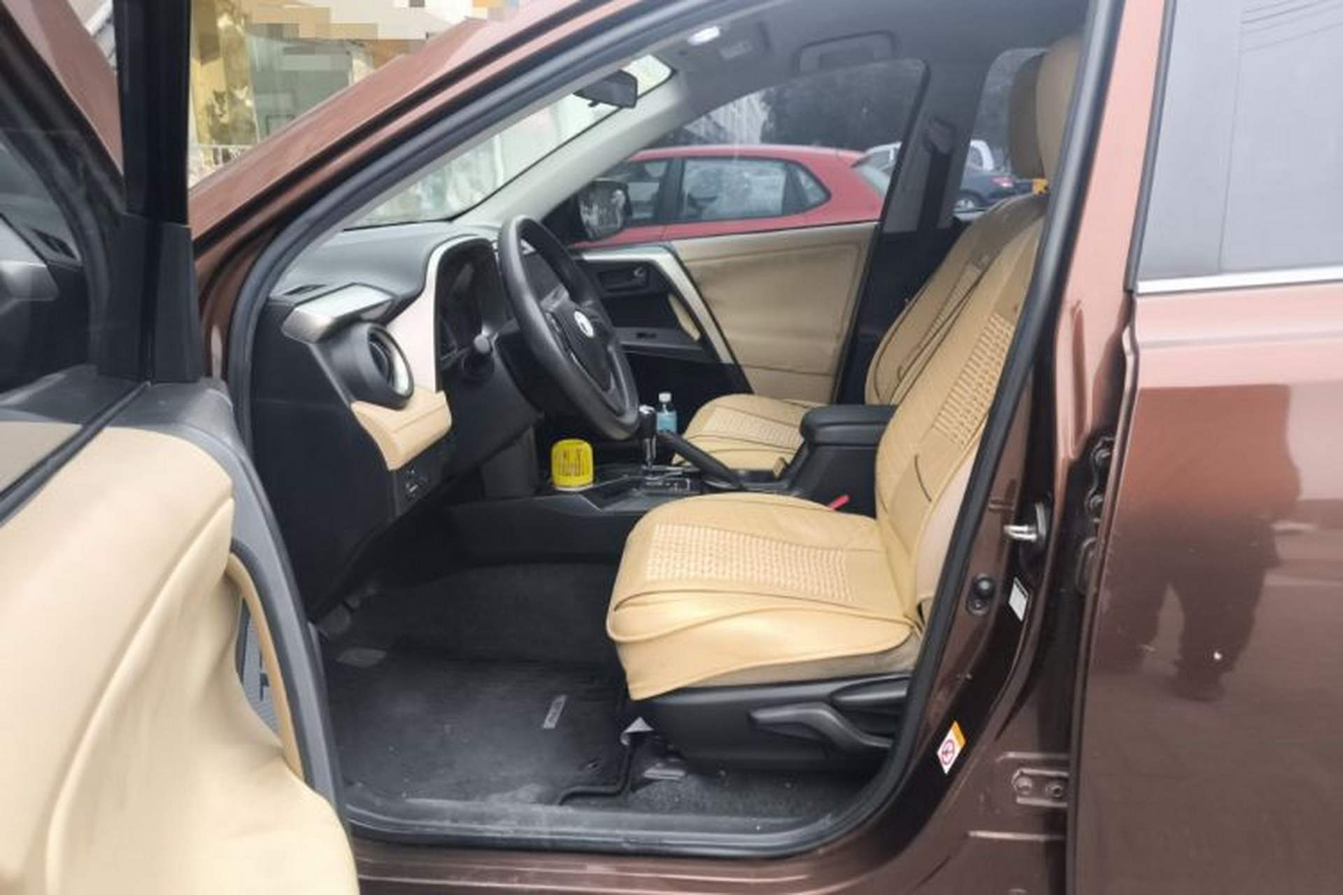 Used Toyota RAV4 2015 2.0L CVT Two-Wheel Drive Urban Edition Left Front Seat