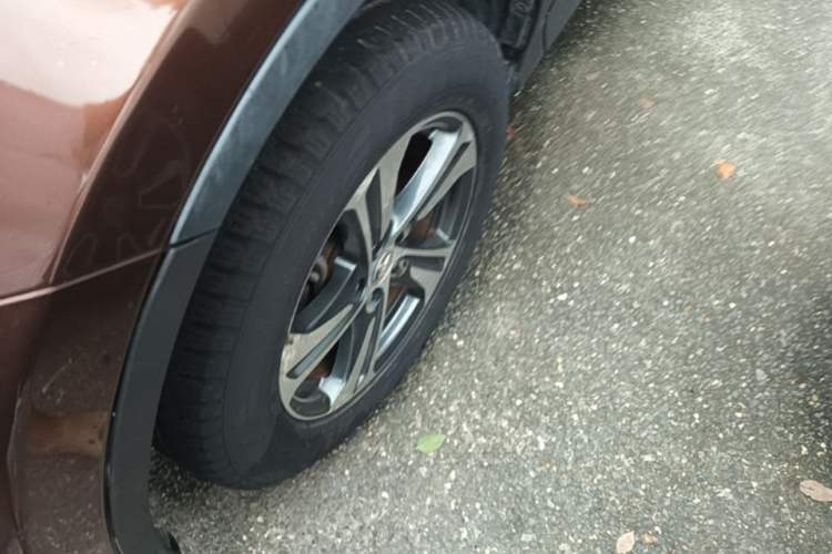 Used Toyota RAV4 2015 2.0L CVT Two-Wheel Drive Fashion Edition Left Front Wheel Hub