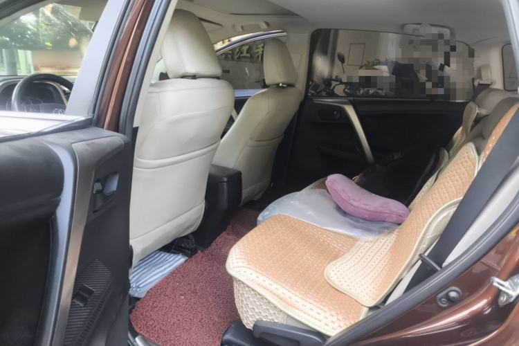 Used Toyota RAV4 2015 2.0L CVT Two-Wheel Drive Fashion Edition Left Rear Seat