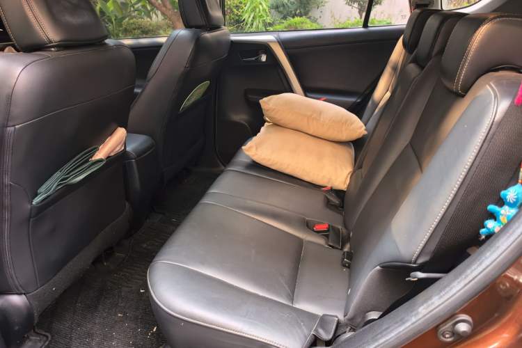 Used Toyota RAV4 2015 2.5L Automatic 4x4 Luxury Edition Left Rear Seat