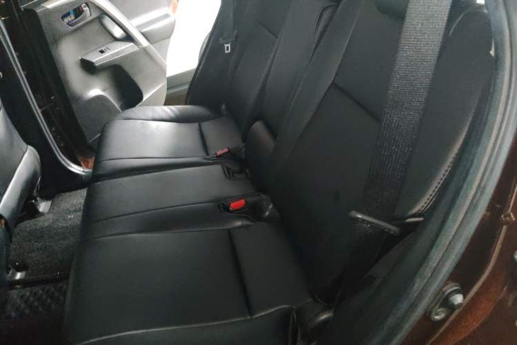 Used Toyota RAV4 2015 2.0L CVT Two-Wheel Drive Fashion Edition Left Rear Seat