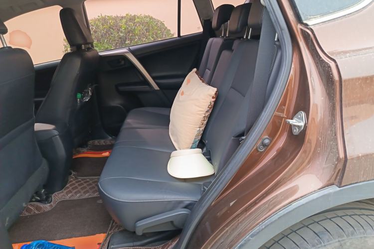 Used Toyota RAV4 2015 2.5L Automatic 4x4 Elite Edition Left Rear Seat