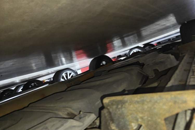 Used Toyota RAV4 2015 2.5L Automatic 4x4 Elite Edition Left Side Sill
