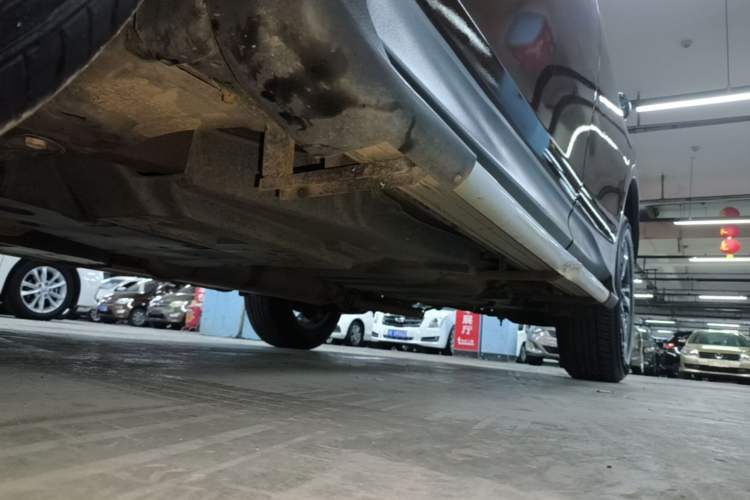 Used Toyota RAV4 2015 2.0L CVT Two-Wheel Drive Fashion Edition Left Side Sill