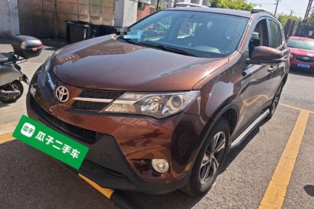 Used Toyota RAV4 2015 2.0L CVT Two-Wheel Drive Fashion Edition