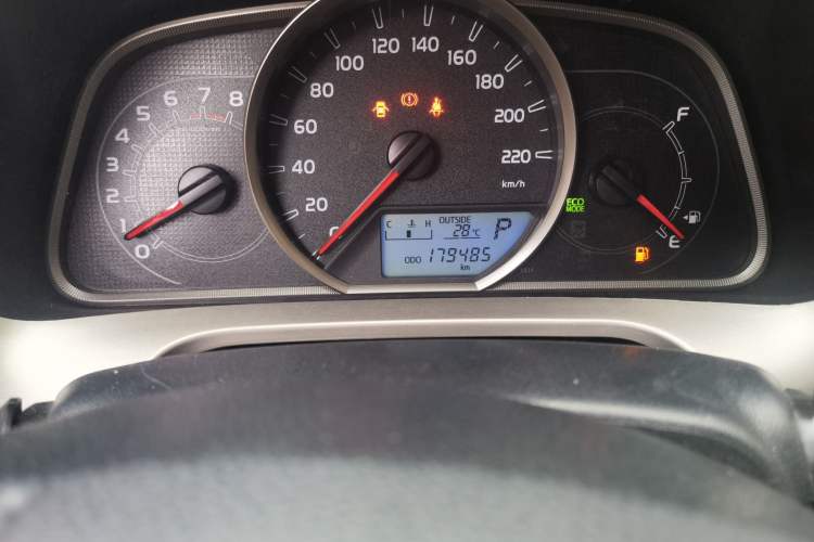 Used Toyota RAV4 2015 2.0L CVT Two-Wheel Drive Urban Edition Odometer Close Up