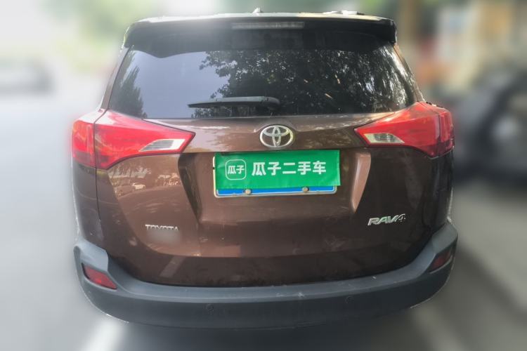 Used Toyota RAV4 2015 2.0L CVT Two-Wheel Drive Fashion Edition Rear