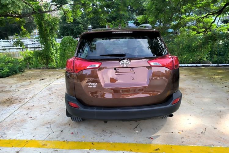Used Toyota RAV4 2015 2.0L CVT Two-Wheel Drive Urban Edition Rear