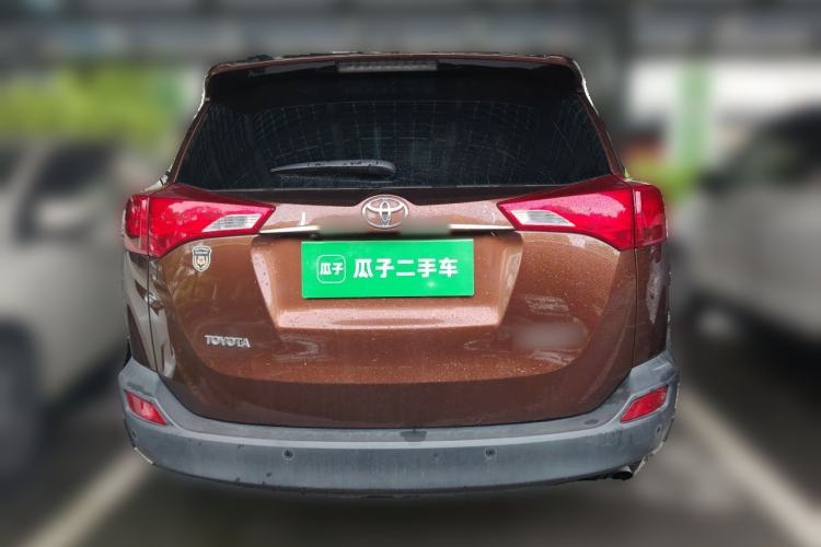 Used Toyota RAV4 2015 2.0L CVT Two-Wheel Drive Fashion Edition Rear