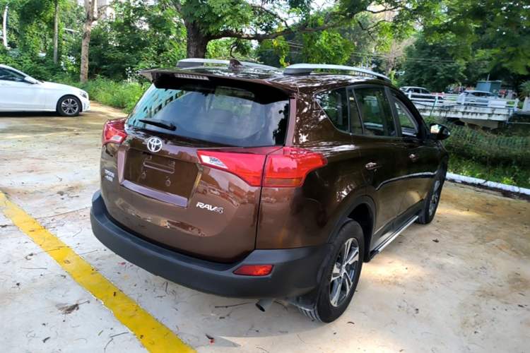 Used Toyota RAV4 2015 2.0L CVT Two-Wheel Drive Urban Edition Rear Right 45 Deg