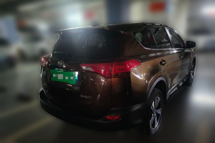 Used Toyota RAV4 2015 2.0L CVT Two-Wheel Drive Urban Edition Rear Right 45 Deg