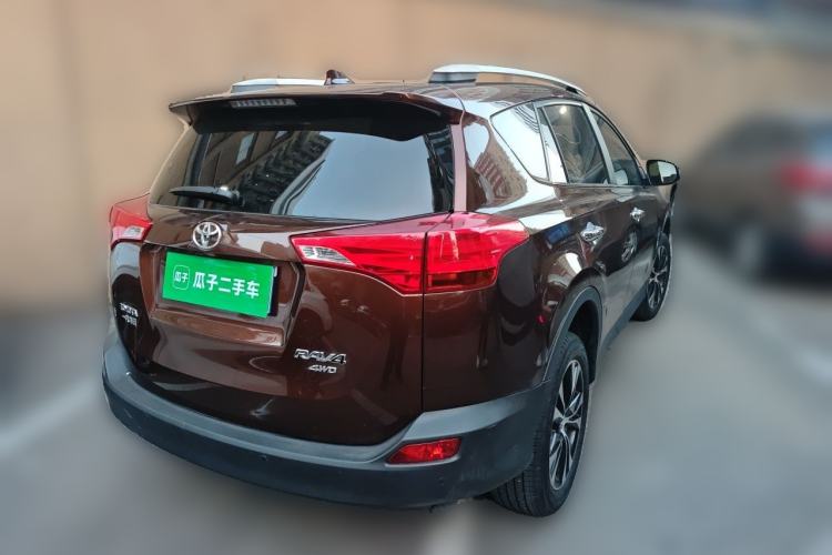 Used Toyota RAV4 2015 2.5L Automatic 4x4 Elite Edition Rear Right 45 Deg