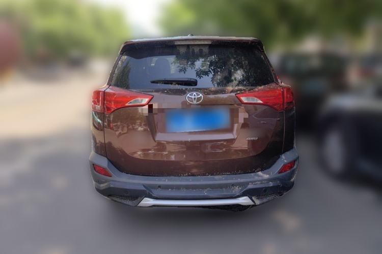 Used Toyota RAV4 2015 2.0L CVT Four-Wheel Drive New Edition Rear