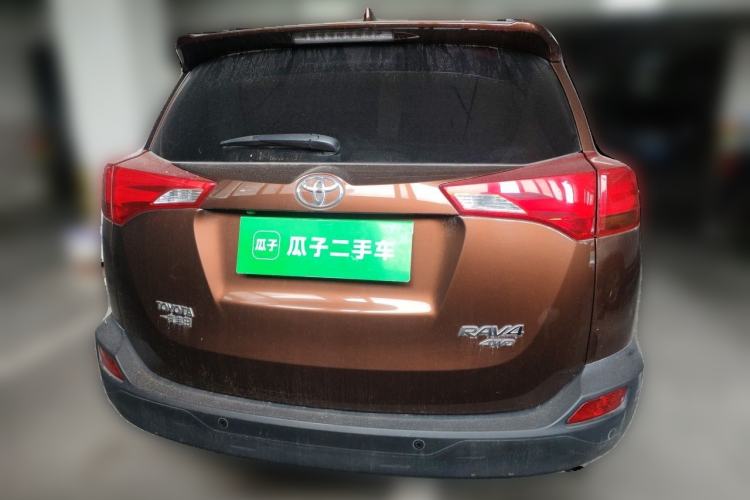Used Toyota RAV4 2015 2.0L CVT Four-Wheel Drive New Edition Rear