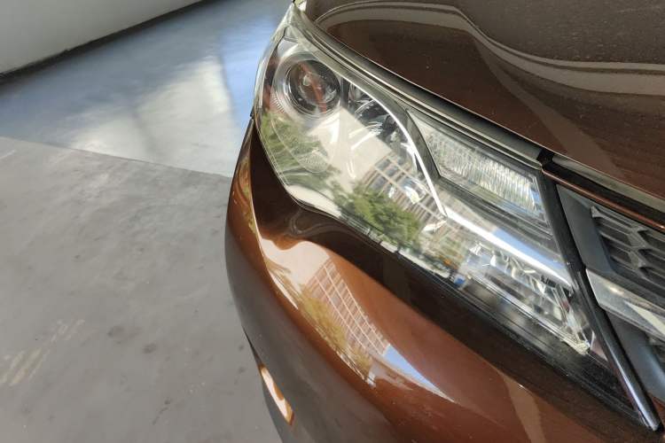 Used Toyota RAV4 2015 2.0L CVT Two-Wheel Drive Fashion Edition Right Front Headlight
