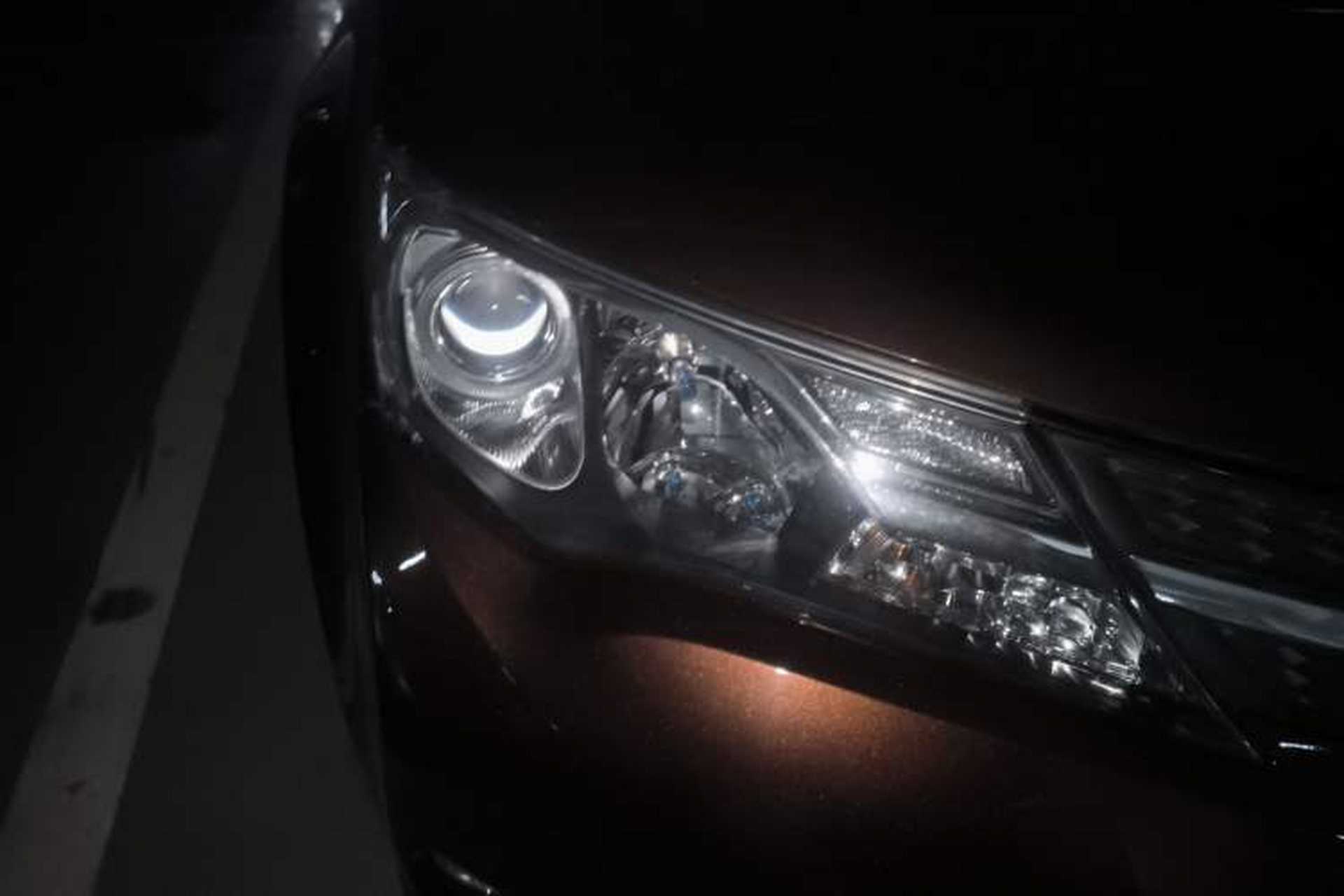 Used Toyota RAV4 2015 2.0L CVT Two-Wheel Drive Urban Edition Right Front Headlight