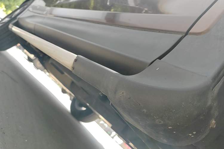 Used Toyota RAV4 2015 2.0L CVT Two-Wheel Drive Fashion Edition Right Side Sill