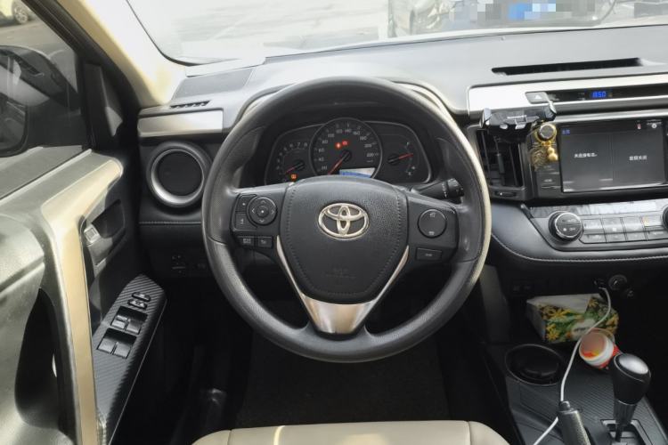Used Toyota RAV4 2015 2.0L CVT Two-Wheel Drive Fashion Edition Steering Wheel