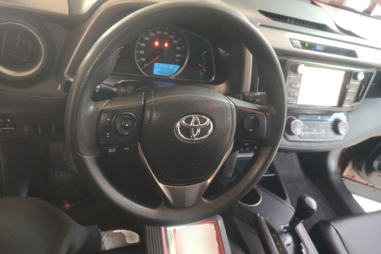 Used Toyota RAV4 2015 2.0L CVT Two-Wheel Drive Fashion Edition Steering Wheel