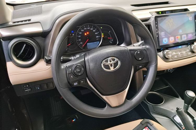 Used Toyota RAV4 2015 2.0L CVT Two-Wheel Drive Fashion Edition Steering Wheel