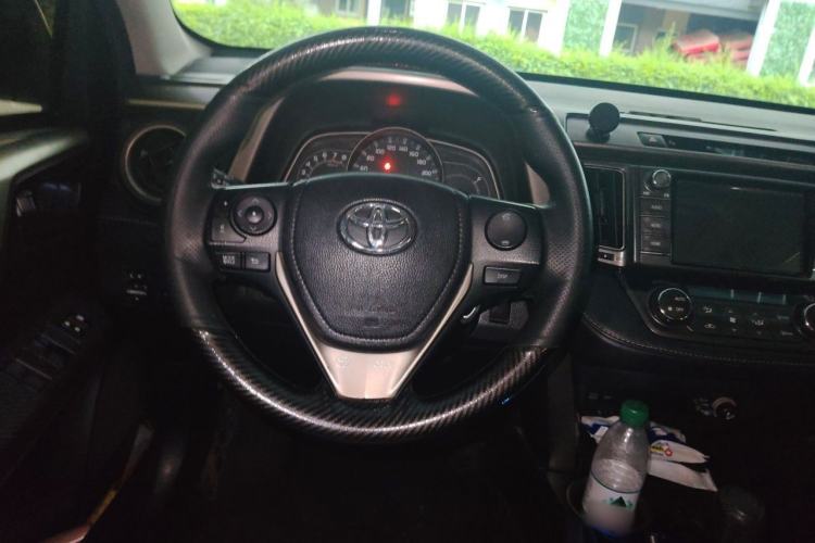 Used Toyota RAV4 2015 2.0L CVT Two-Wheel Drive Fashion Edition Steering Wheel
