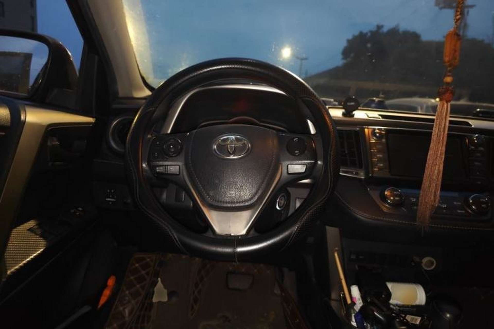Used Toyota RAV4 2015 2.0L CVT Two-Wheel Drive Fashion Edition Steering Wheel