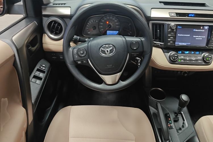 Used Toyota RAV4 2015 2.0L CVT Two-Wheel Drive Fashion Edition Steering Wheel