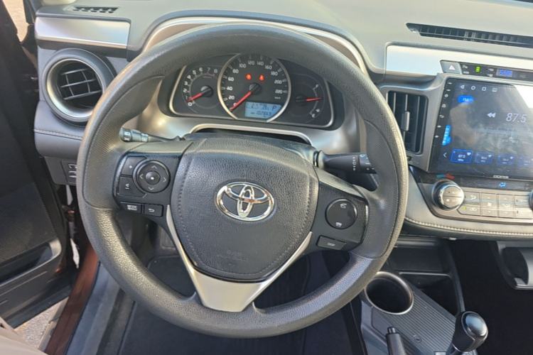 Used Toyota RAV4 2015 2.0L CVT Two-Wheel Drive Fashion Edition Steering Wheel