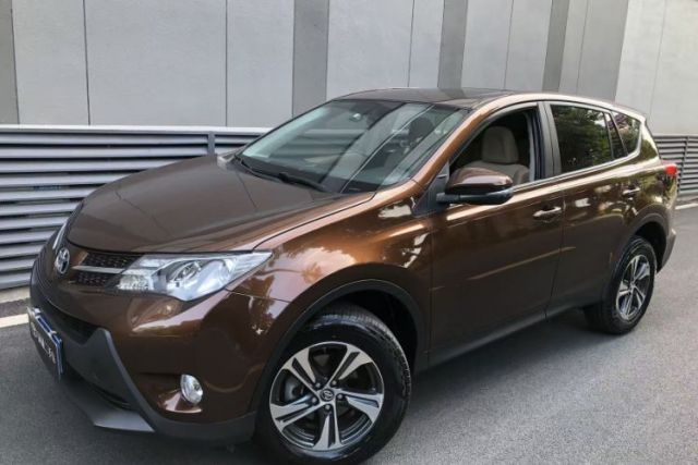 Used Toyota RAV4 2015 2.0L CVT Two-Wheel Drive Fashion Edition
