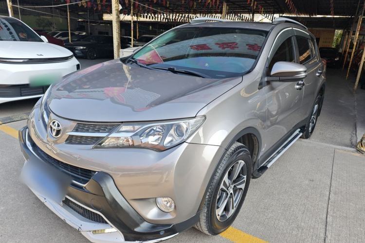 Used Toyota RAV4 2015 2.0L CVT Two-Wheel Drive Fashion Edition Guazi used car, China used car export, Used car for sale, Used Toyota cars, Cheapest cars for sale