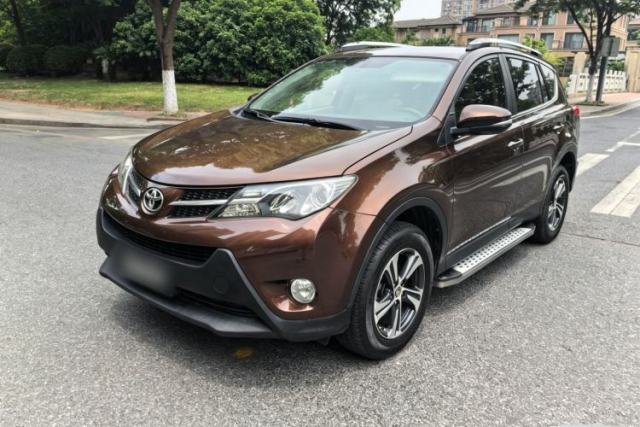 Used Toyota RAV4 2015 2.0L CVT Two-Wheel Drive Fashion Edition
