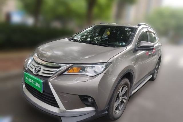 Used Toyota RAV4 2015 2.0L CVT Two-Wheel Drive Fashion Edition