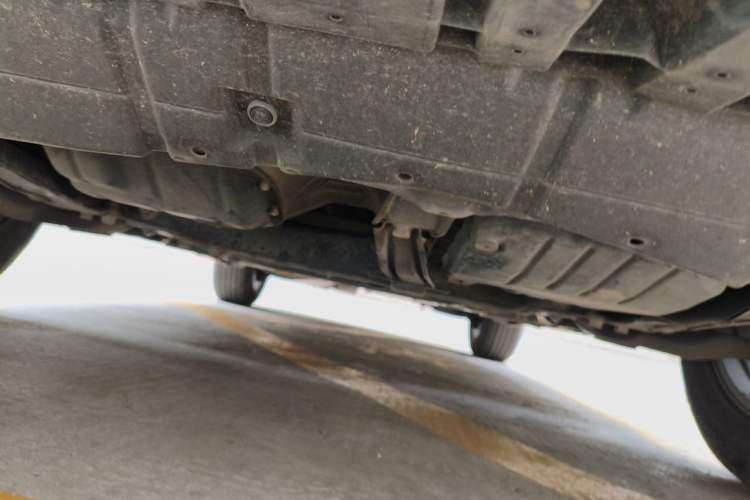 Used Toyota RAV4 2015 2.0L CVT Two-Wheel Drive Fashion Edition Chassis Front