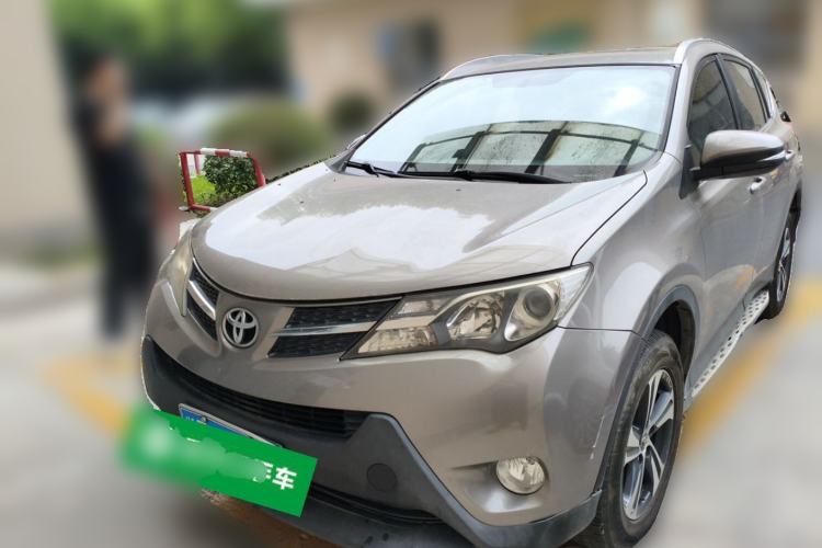 Used Toyota RAV4 2015 2.0L CVT Two-Wheel Drive Fashion Edition Front