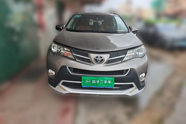 Used Toyota RAV4 2015 2.0L CVT Two-Wheel Drive Fashion Edition Front
