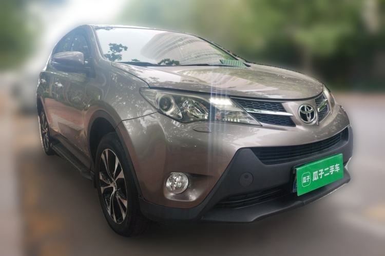 Used Toyota RAV4 2015 2.5L Automatic 4x4 Elite Edition Front Right 45 Deg